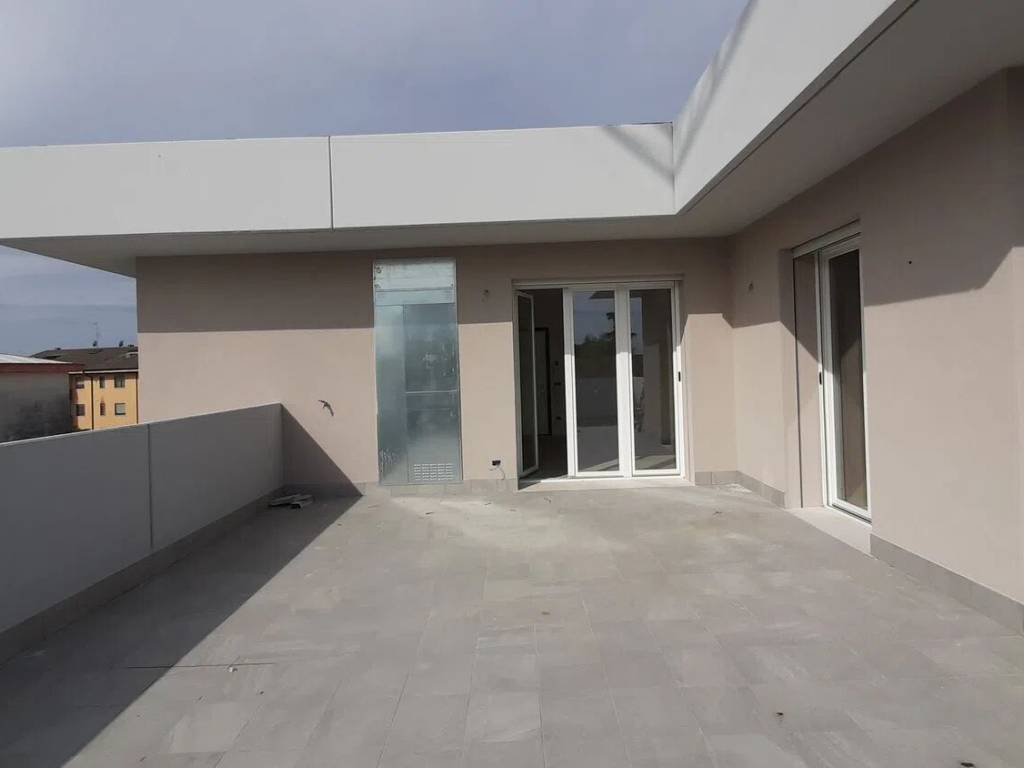 Appartamento a Isola della scala in Via Verona, 17 -/E - Foto 4