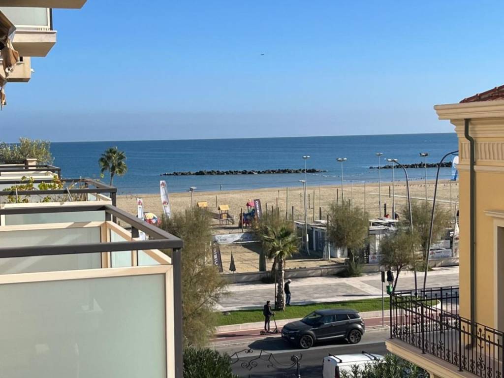 Appartamento a Pescara in Viale della Riviera, 149 - Foto 2