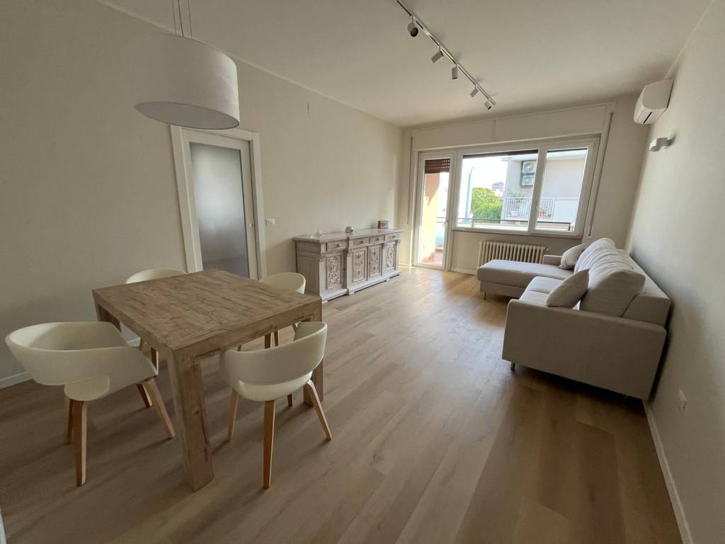 Appartamento a Pescara in Viale della Riviera, 149 - Foto 3