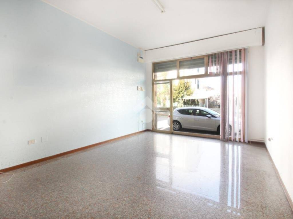 Appartamento a Martinsicuro in Via G. D'Annunzio, 122 - Foto 3