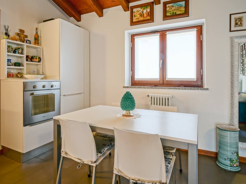 Appartamento a Castello di brianza in Via dei Cacciatori - Foto 2