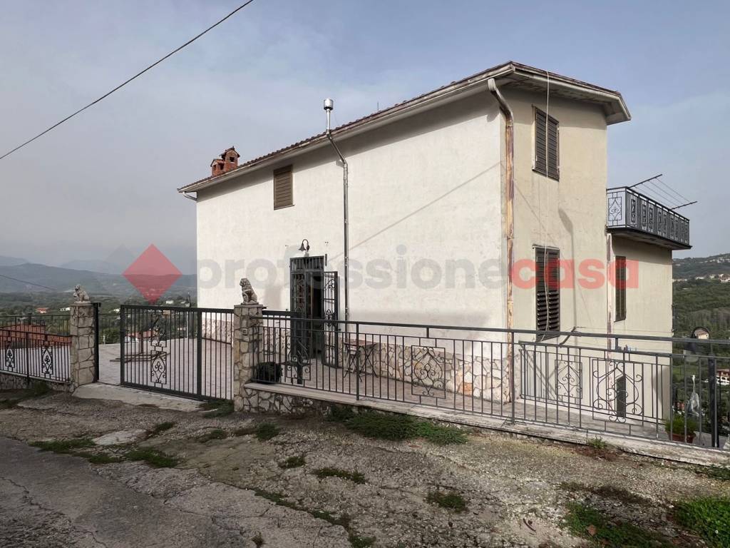 Casa indipendente a Pannarano in Via Campitiello , 40 - Foto 2