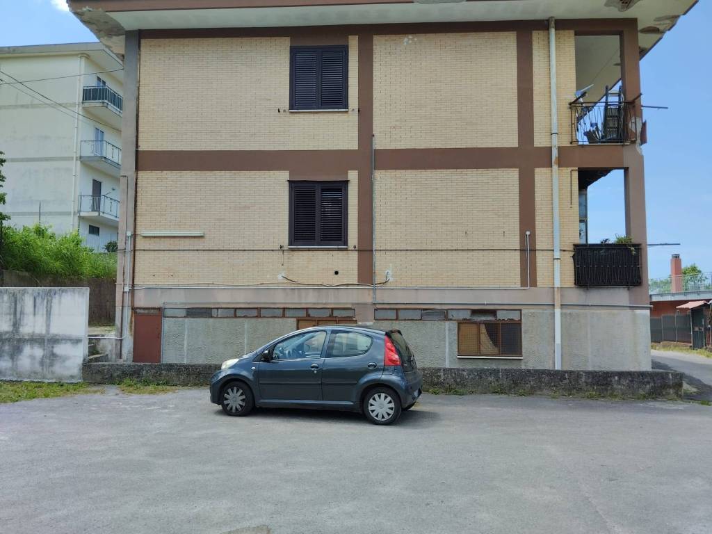 Palazzo / stabile a Salerno in Via San Bartolomeo - Foto 4