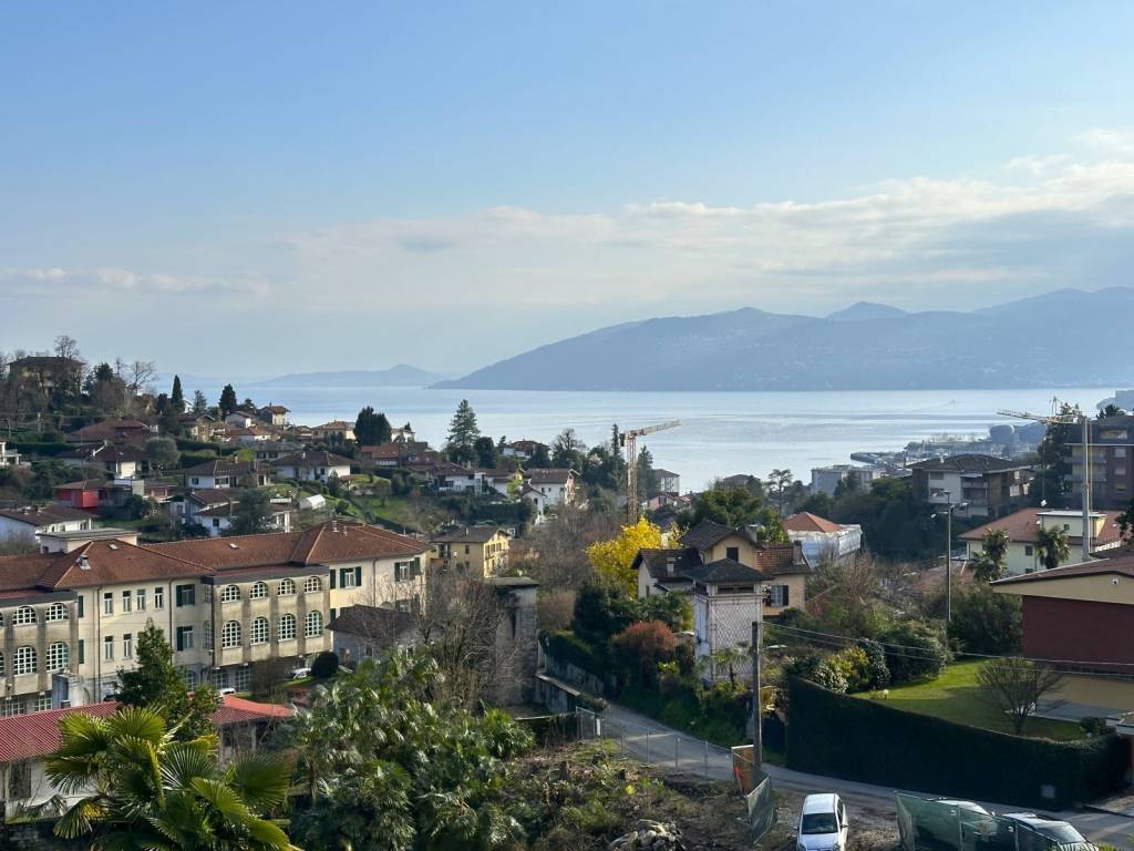 Appartamento a Verbania in Via Pippo Rizzolio - Foto 2