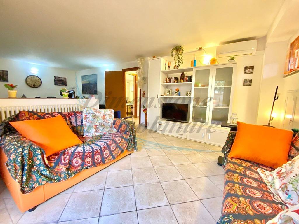 Appartamento a Cecina in Via Adige - Foto 5