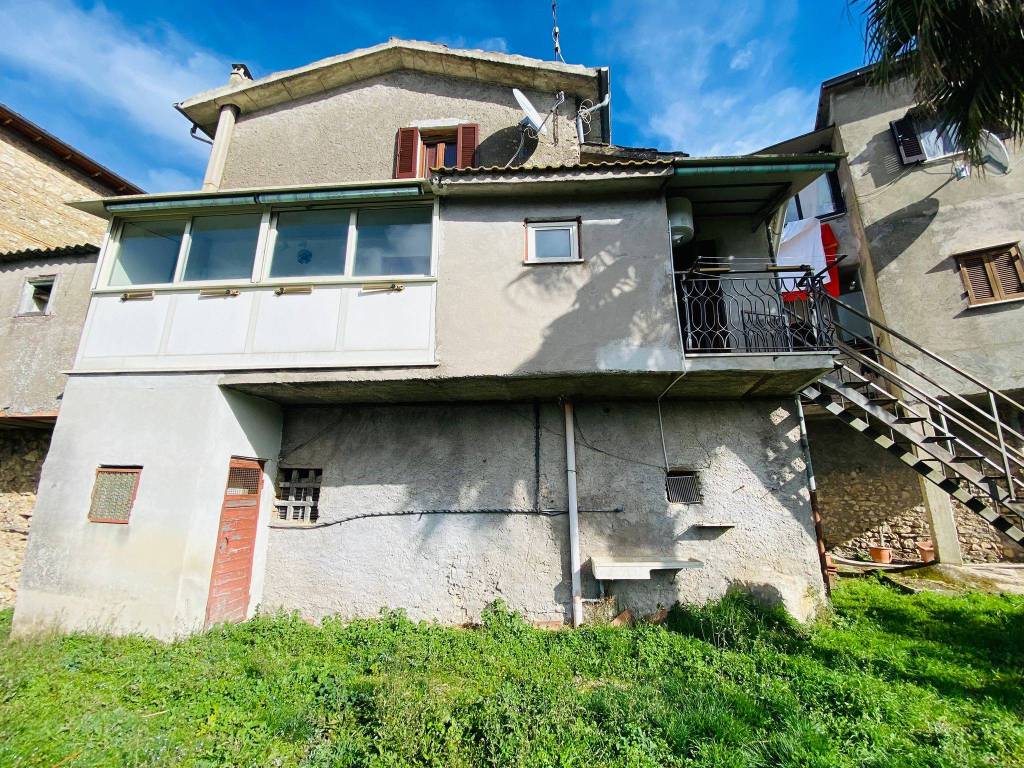 Casa indipendente a Poggio moiano in Via del Fosso - Foto 2