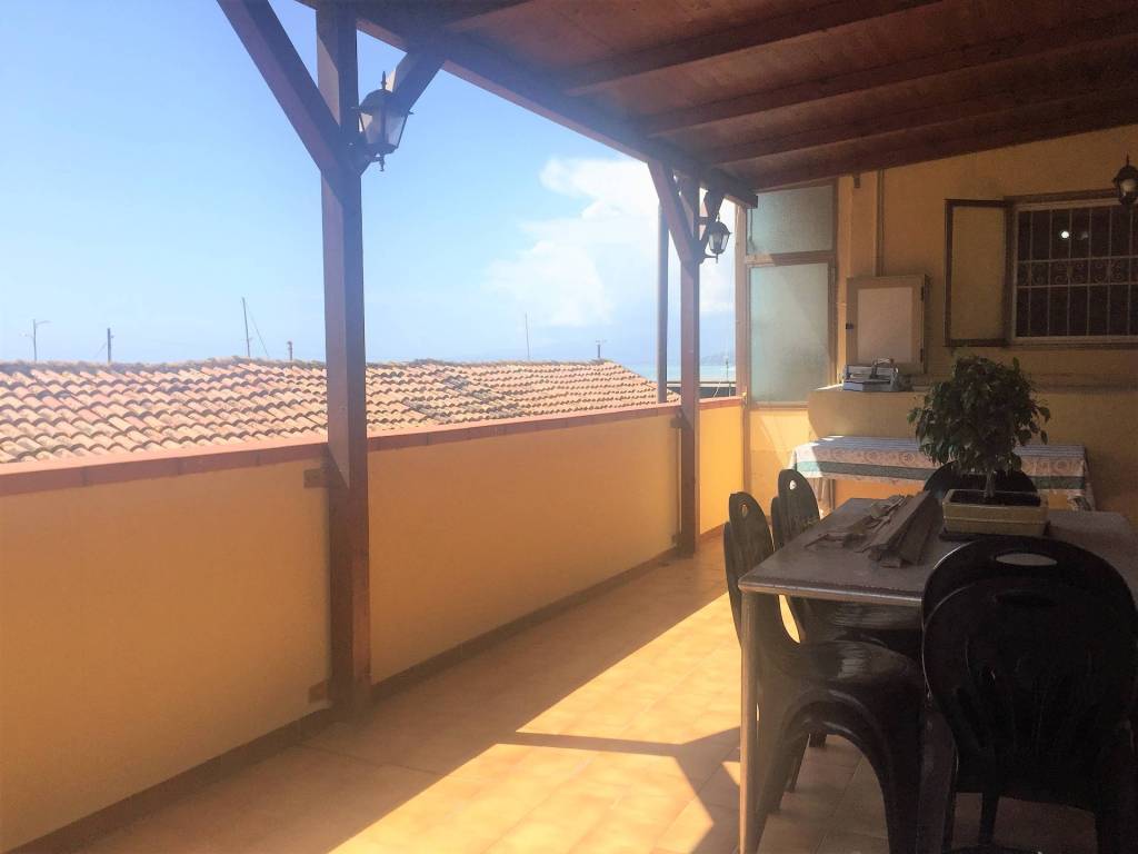Appartamento a Catanzaro in Via Colombo Cristoforo, 46 - Foto 2