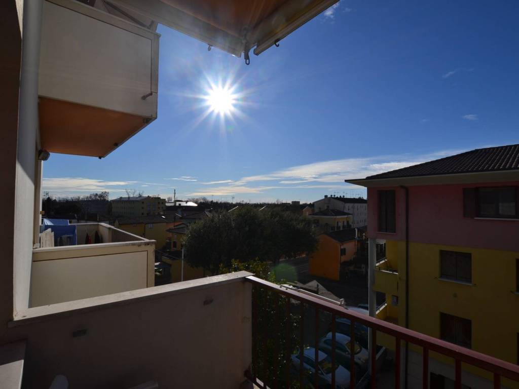 Appartamento a Pordenone in Via Vallenoncello, 18 - Foto 2