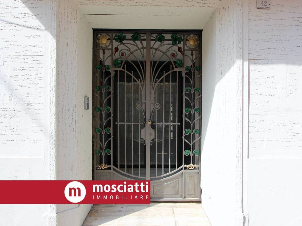 Casa indipendente a Matelica in Corso Vittorio Emanuele, 42 - Foto 3