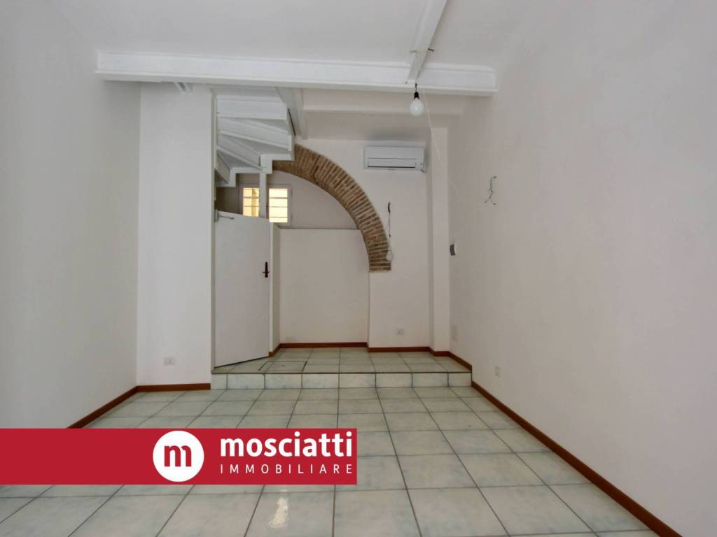 Casa indipendente a Matelica in Corso Vittorio Emanuele, 42 - Foto 4