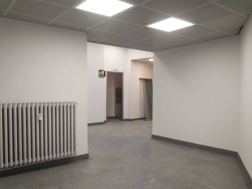 Appartamento a Busto arsizio in Via Errico Petrella, 3 - Foto 2