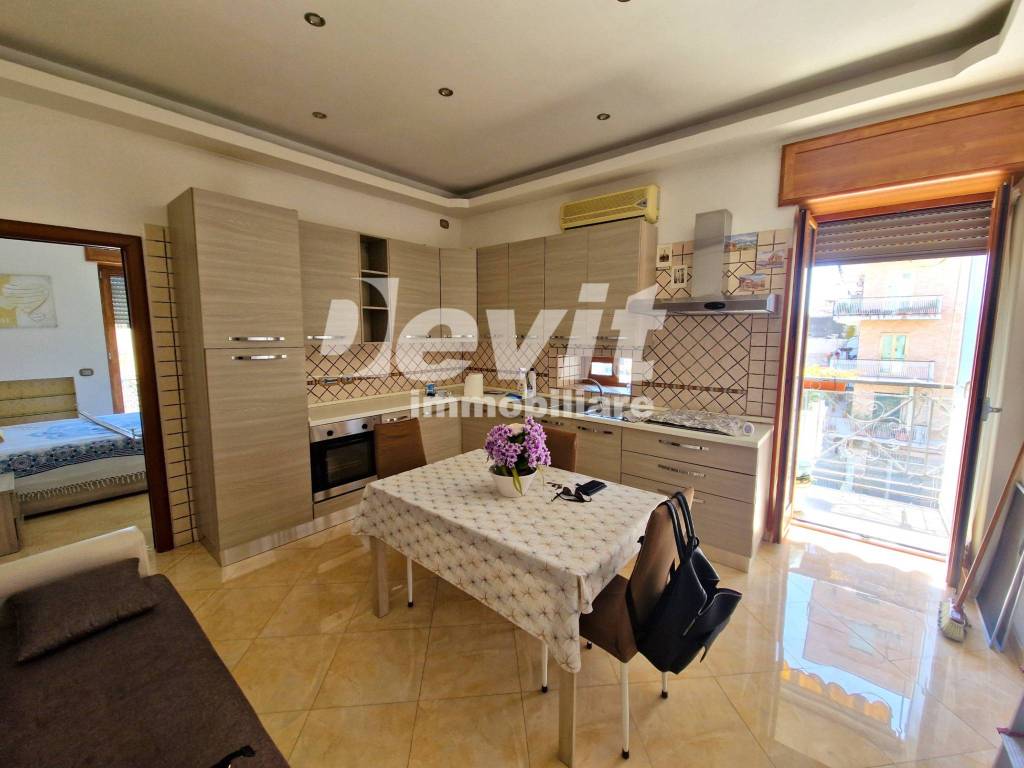 Appartamento a Napoli in Corso Bruno Buozzi - Foto 4