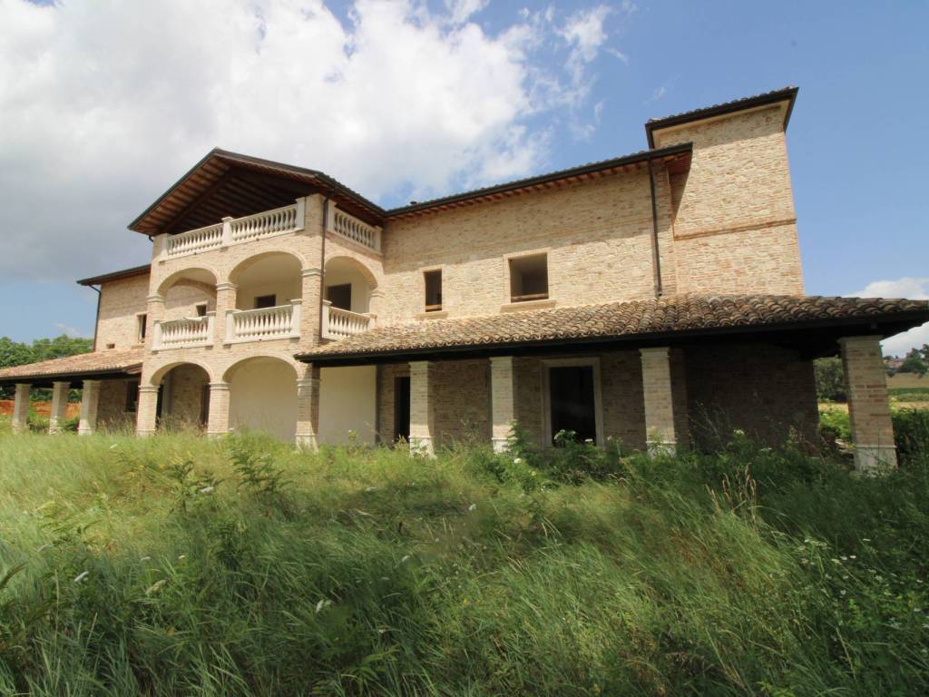 Rustico / casale a Folignano in via piane di morro - Foto 2