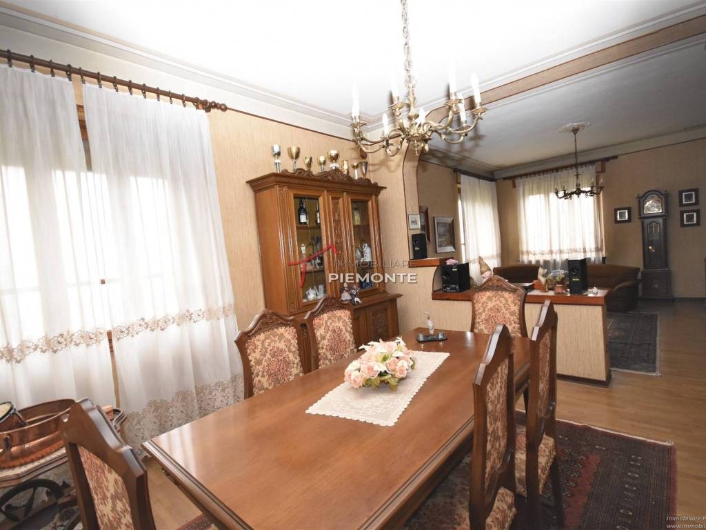 Villa a Fontaneto d'agogna in Via Stazione - Foto 4