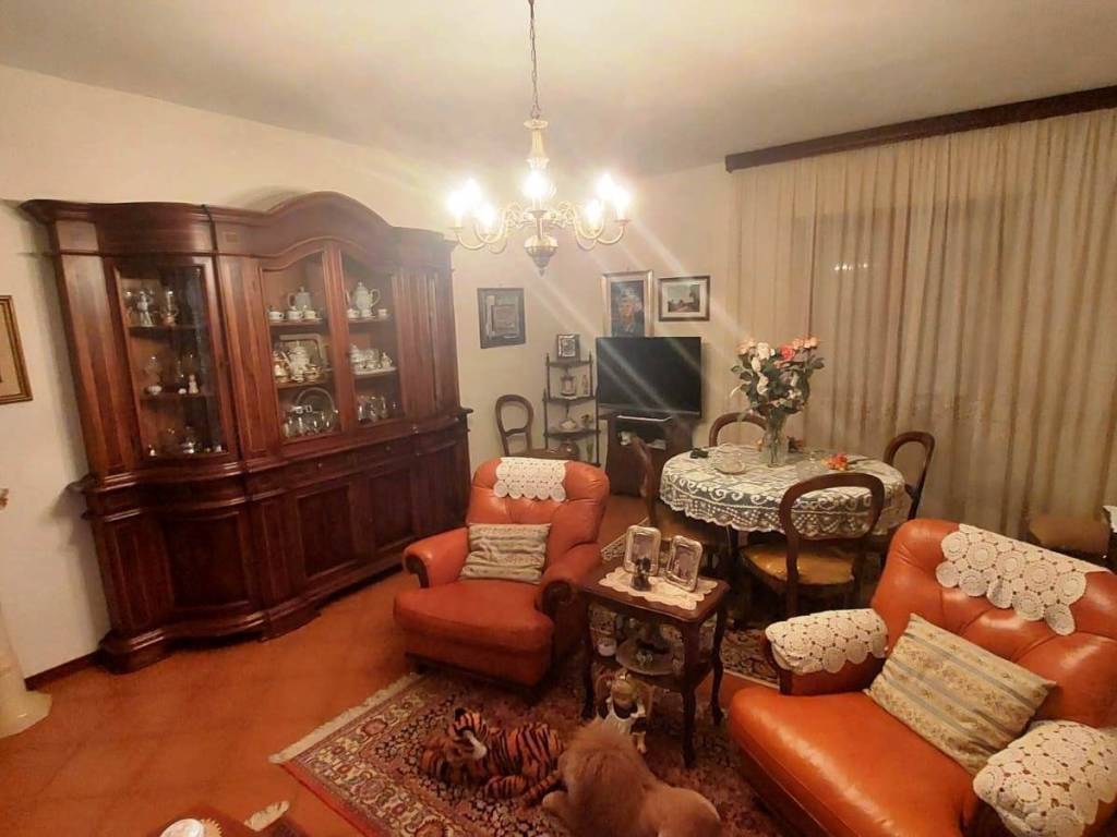 Casa indipendente a Trevi in Via Nuova - Foto 3