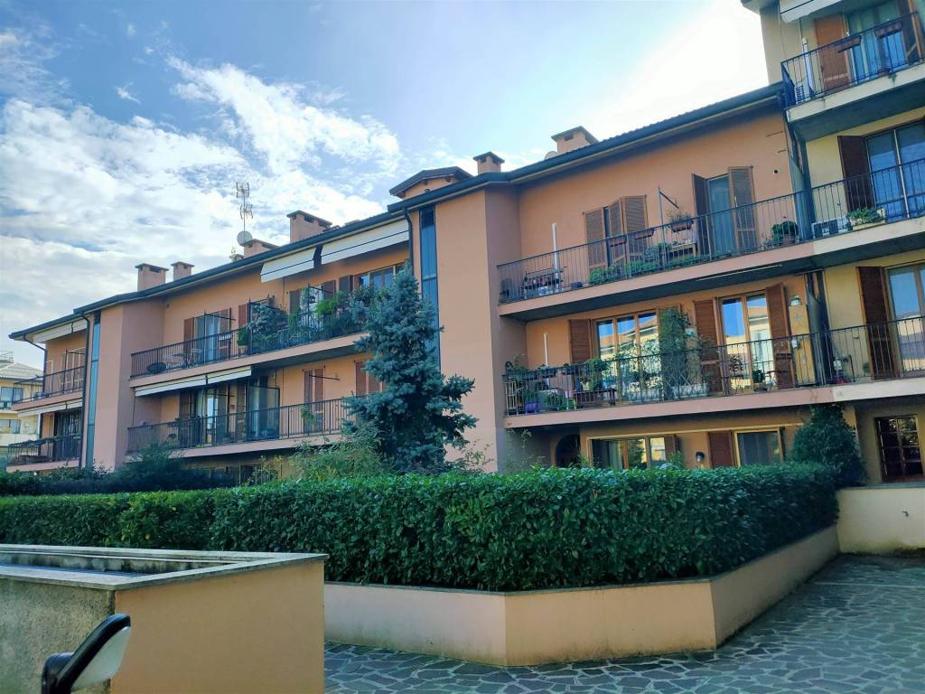 Appartamento a Lodi in via Paolo Gorini, 40 - Foto 2