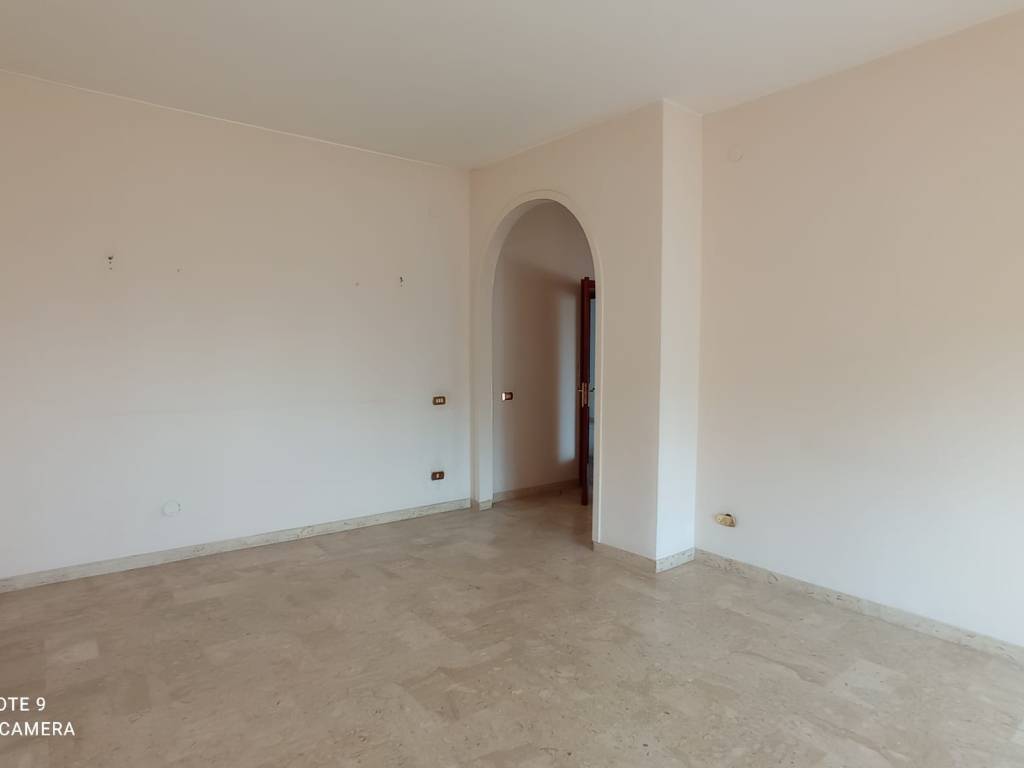 Appartamento a Taranto in Viale Magna Grecia, 104 - Foto 3