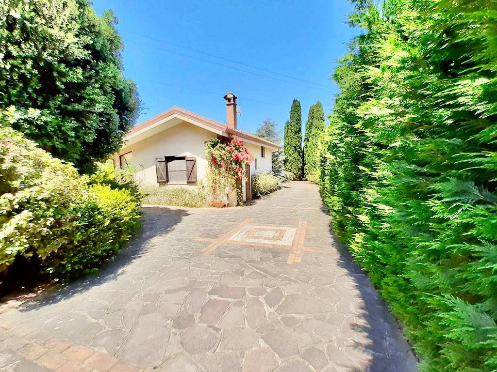 Villa a Catanzaro in Via Solferino - Foto 3