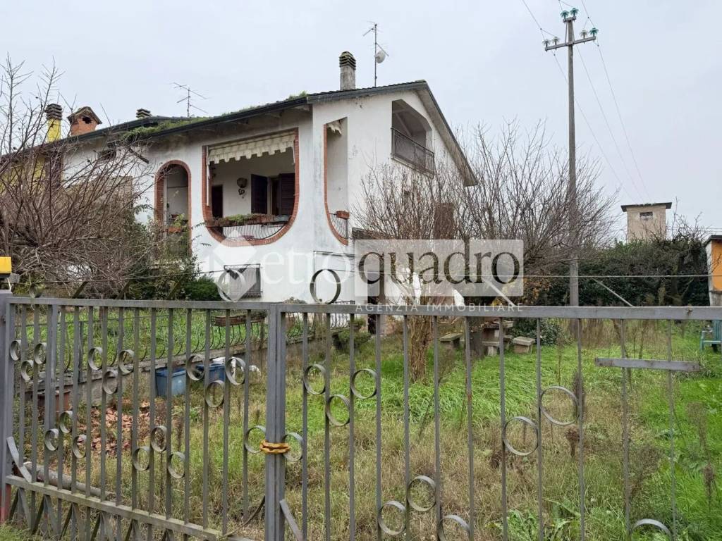 Villa a Serravalle a po in Via Albarello, 7 - Foto 3