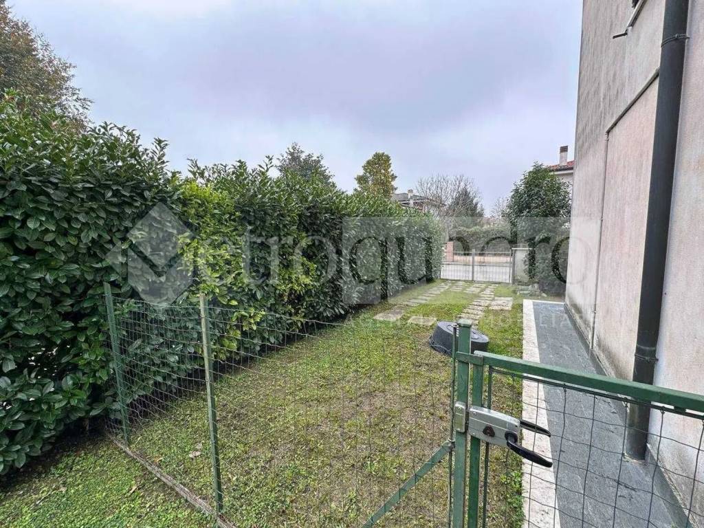 Villa a Ostiglia in Via A. Mantegna, 18 - Foto 5