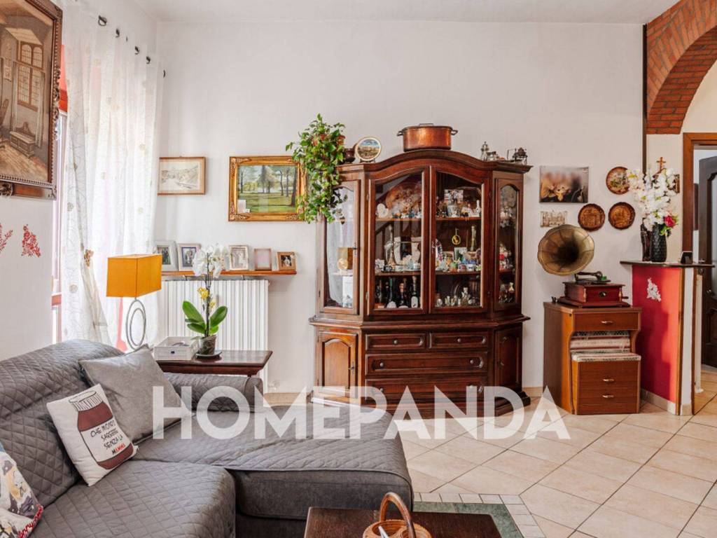 Appartamento a Vercelli in Via Elia Emanuele Foà, 13 - Foto 2