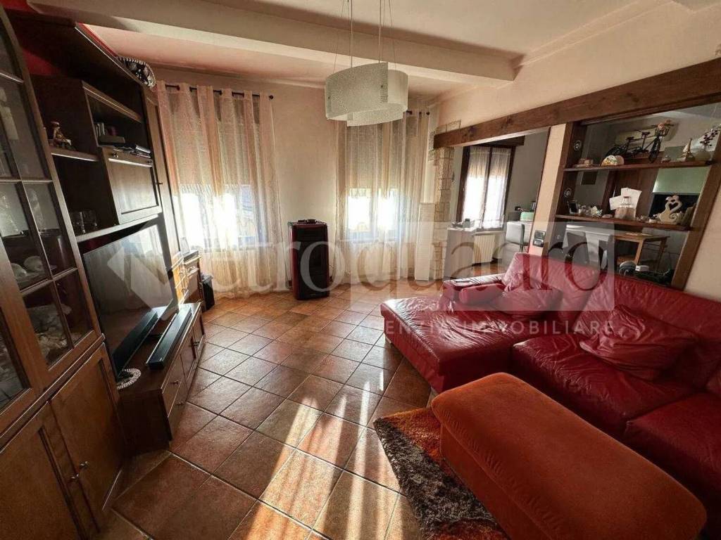 Appartamento a Ostiglia in Vicolo Bertioli, 9 - Foto 5