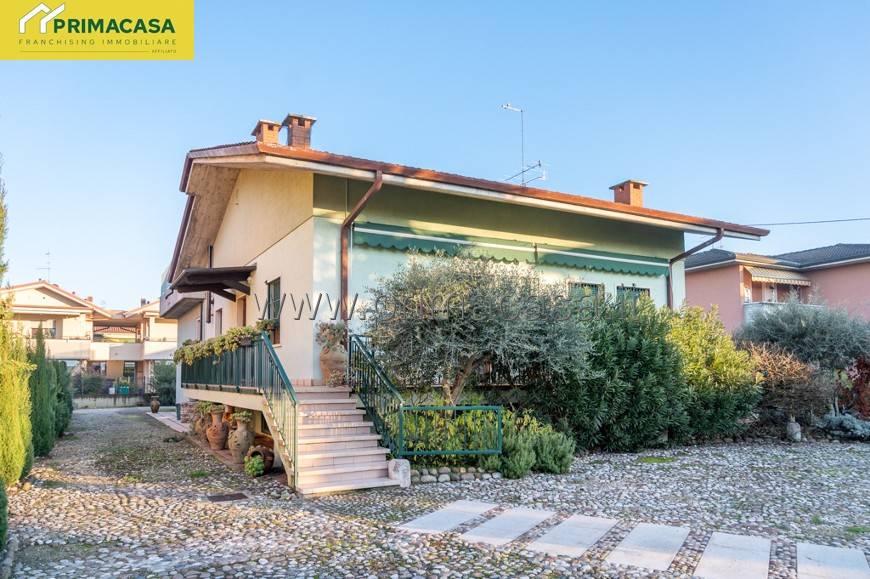 Casa indipendente a Povegliano veronese in via Piave, 86 - Foto 2