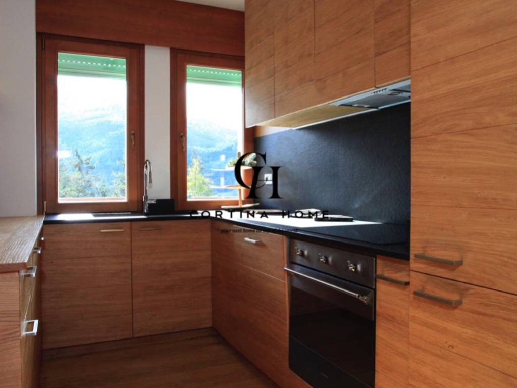 Appartamento a Cortina d'ampezzo in Via Rinaldo Menardi, 37 - Foto 4