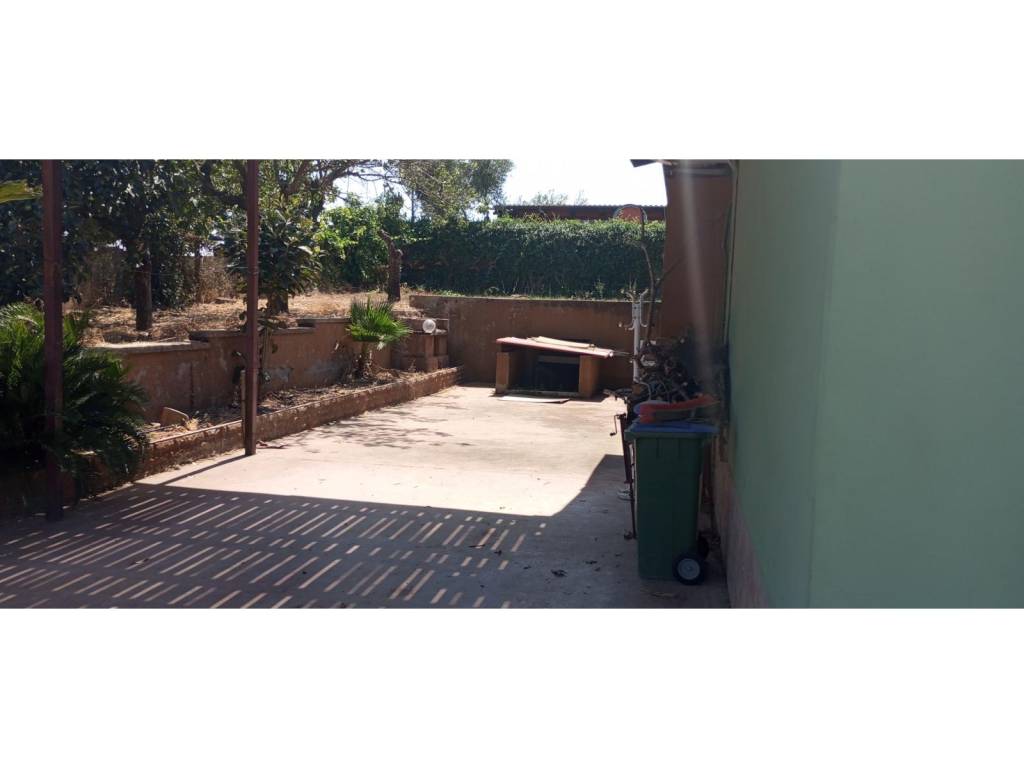 Villa a Aprilia in Via Monviso - Foto 2