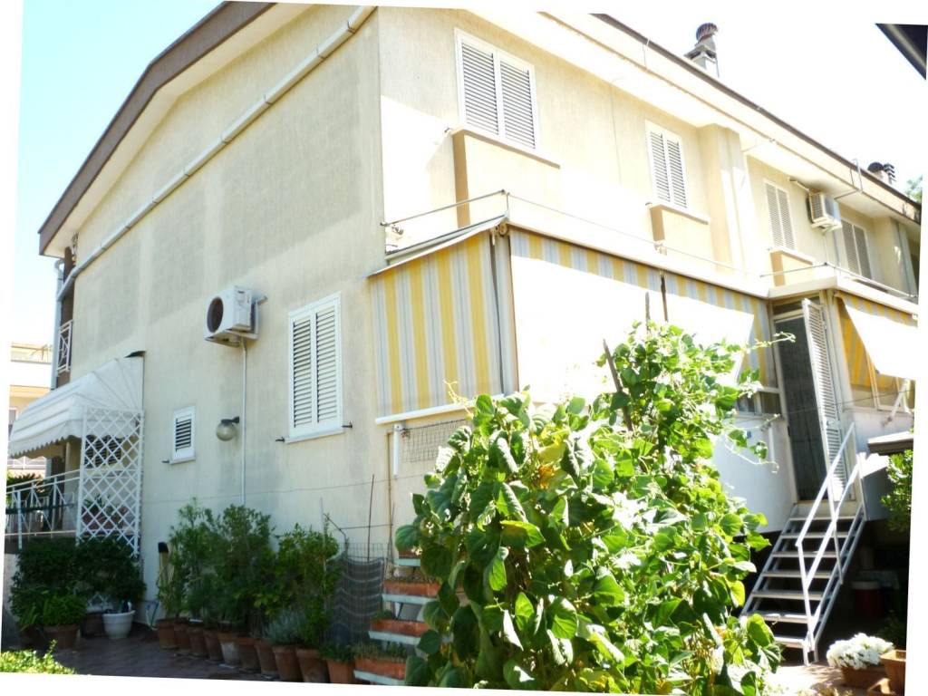 Villa a Maglie in Via A. De Fabrizio, 9 - Foto 4