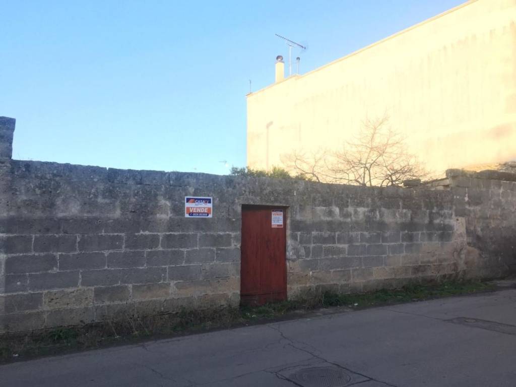 Terreno a Giurdignano in Via Duca Degli Abruzzi s.n.c - Foto 2