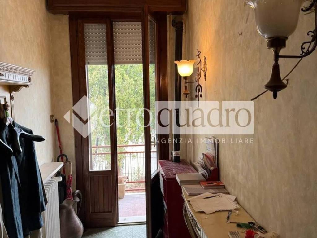 Villa a Ostiglia in Strada Abetone Brennero Est, 67 - Foto 2