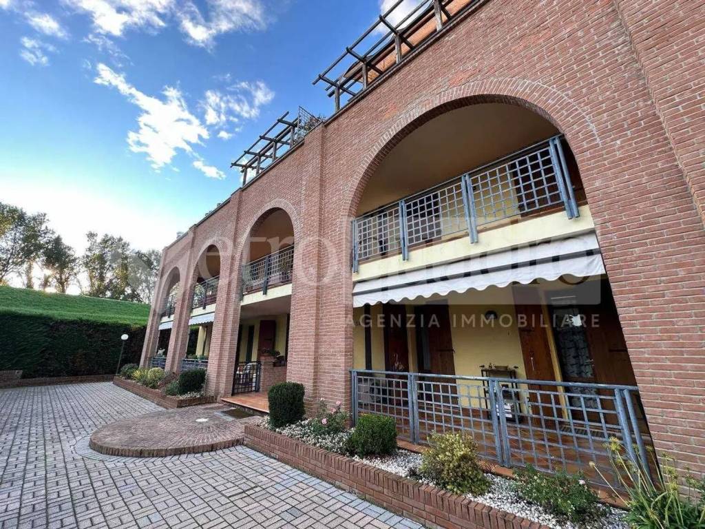 Appartamento a Ostiglia in Via Viazzuolo, 54 - Foto 2