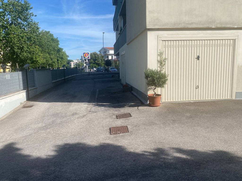 Box / garage a Pescara in Via Caravaggio, 279 - Foto 5
