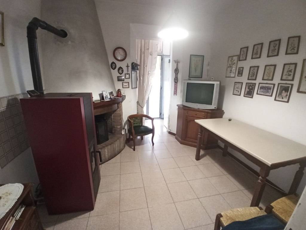 Appartamento a Castiglione del lago in Frazione - Foto 2