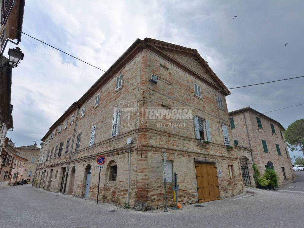 Appartamento a Montecassiano in Corso Dante Alighieri - Foto 2