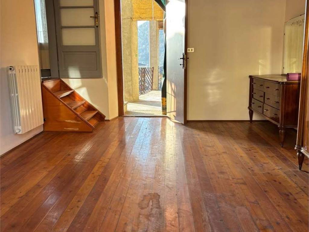 Casa indipendente a Verbania in Via Giuseppe De Notaris, 13 - Foto 3