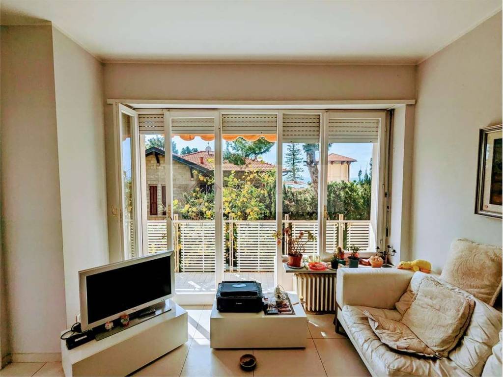 Appartamento a Ospedaletti in Via Cavalieri di Rodi - Foto 2