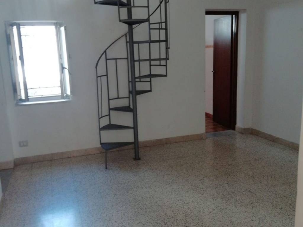 Appartamento a Messina in Via Comunale Santo, 191 - Foto 2