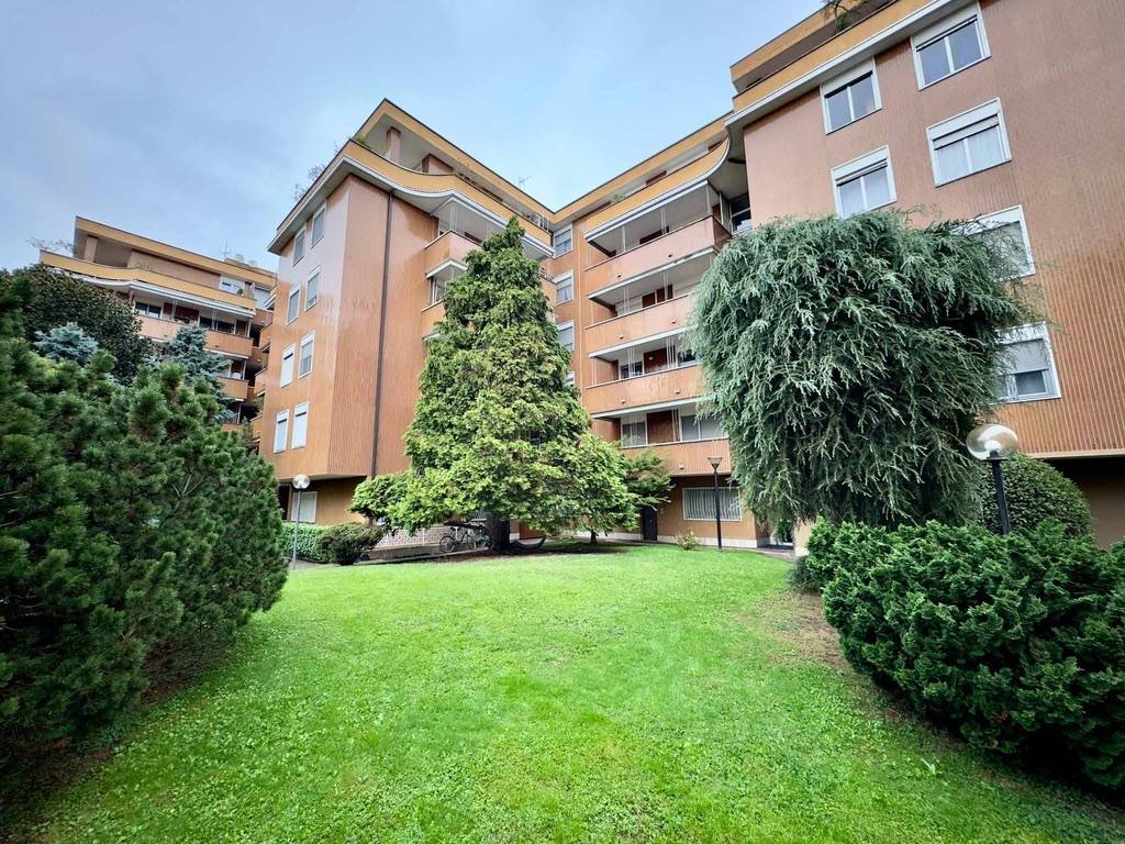 Appartamento a Novara in Viale Dante Alighieri - Foto 3