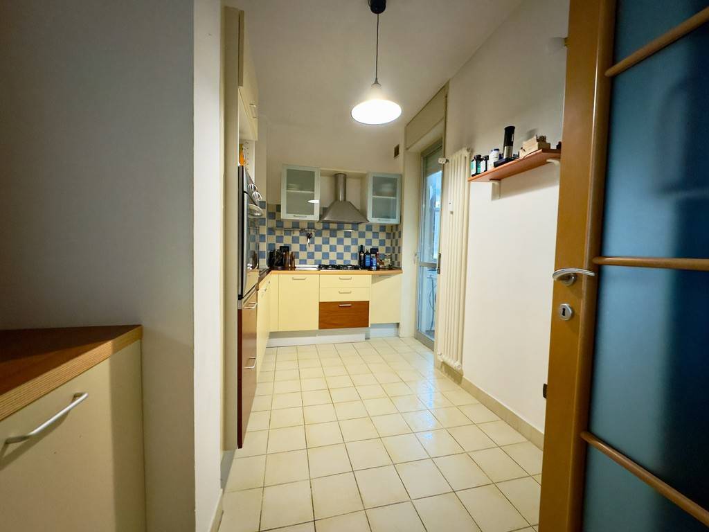 Appartamento a Novara in Viale Dante Alighieri - Foto 4