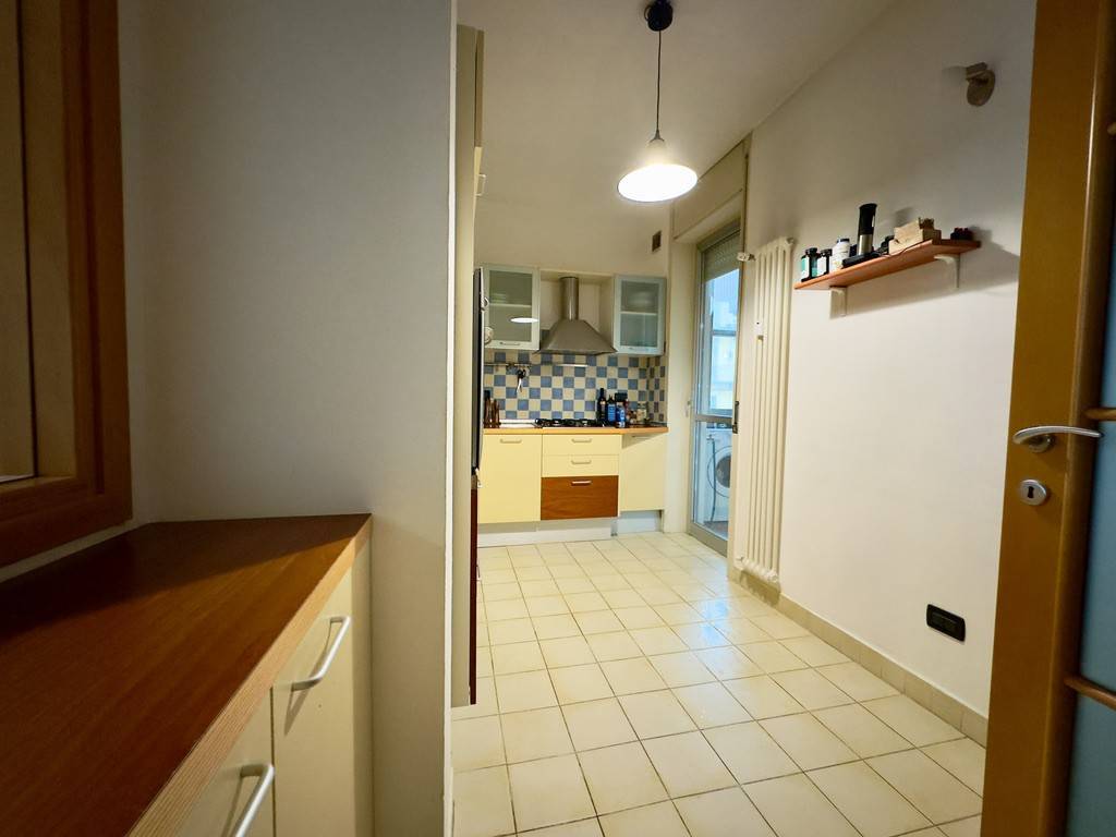 Appartamento a Novara in Viale Dante Alighieri - Foto 5