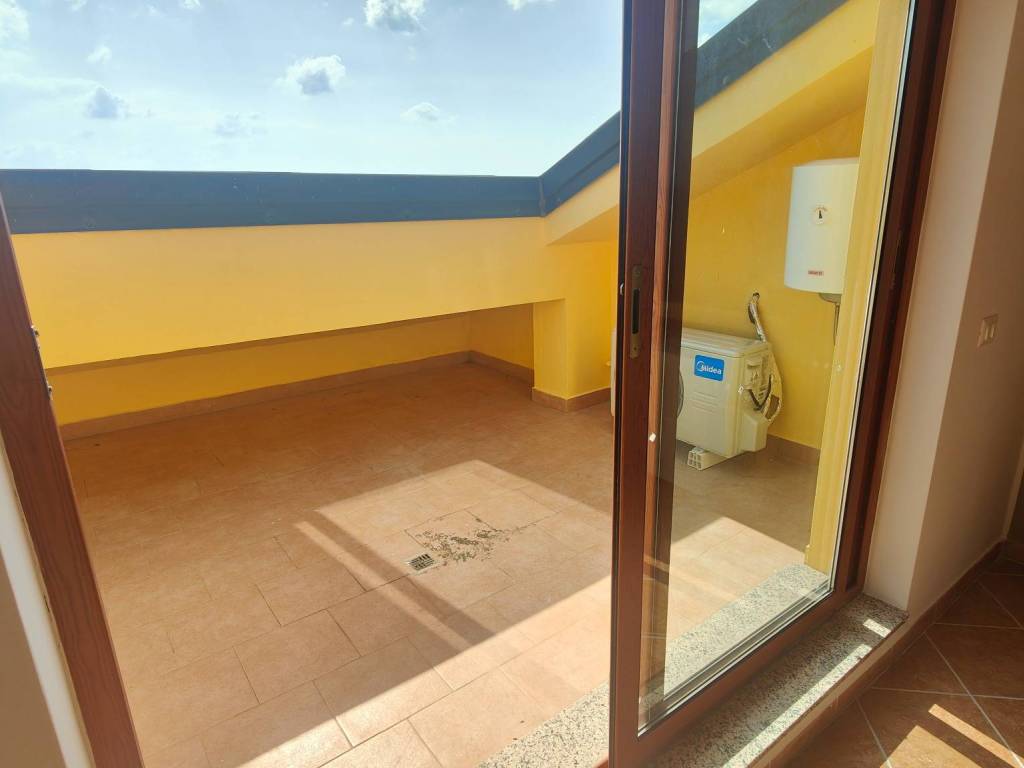 Attico / mansarda a Messina in Via Consolare Pompea, 1191 - Foto 2