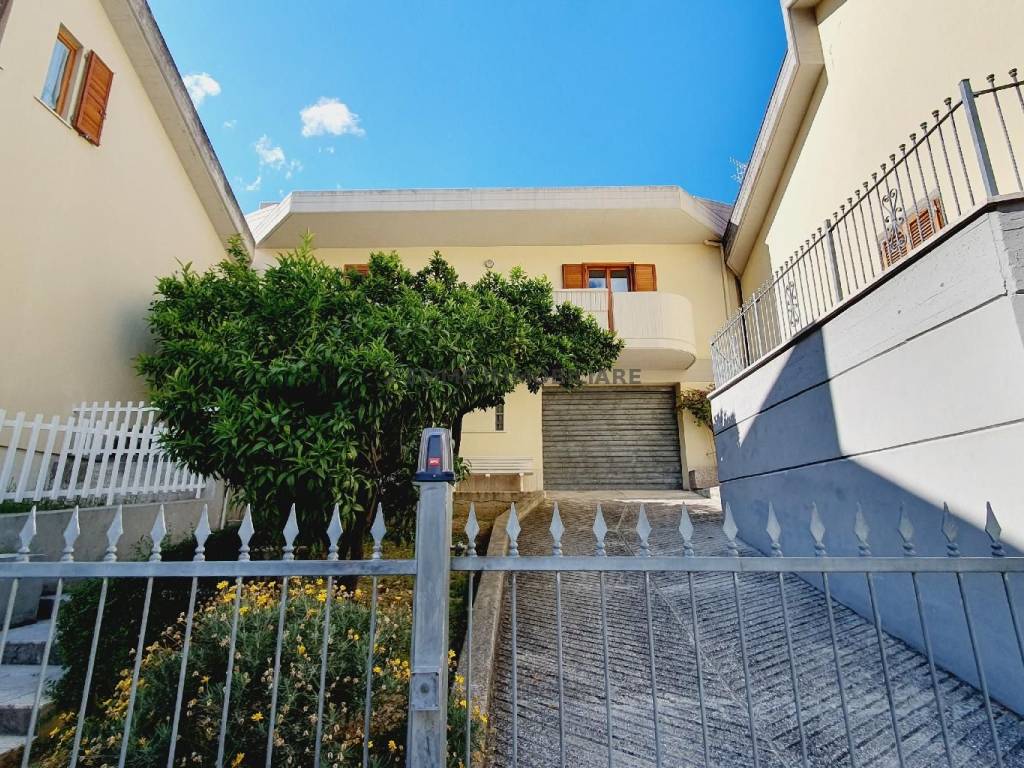 Villetta a schiera a Ascoli piceno in VIA DELLE BEGONIE - Foto 4