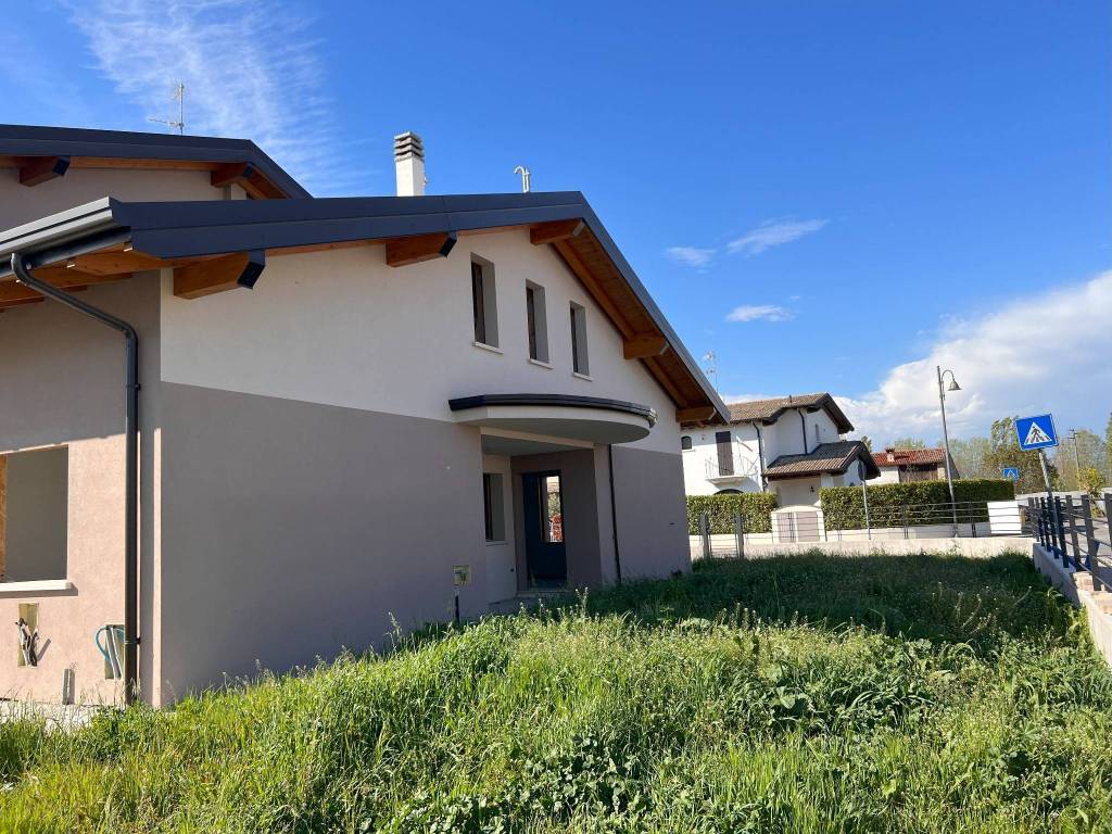 Villetta a schiera a Castel goffredo in Piazza Giacomo Matteotti, 2 - Foto 2