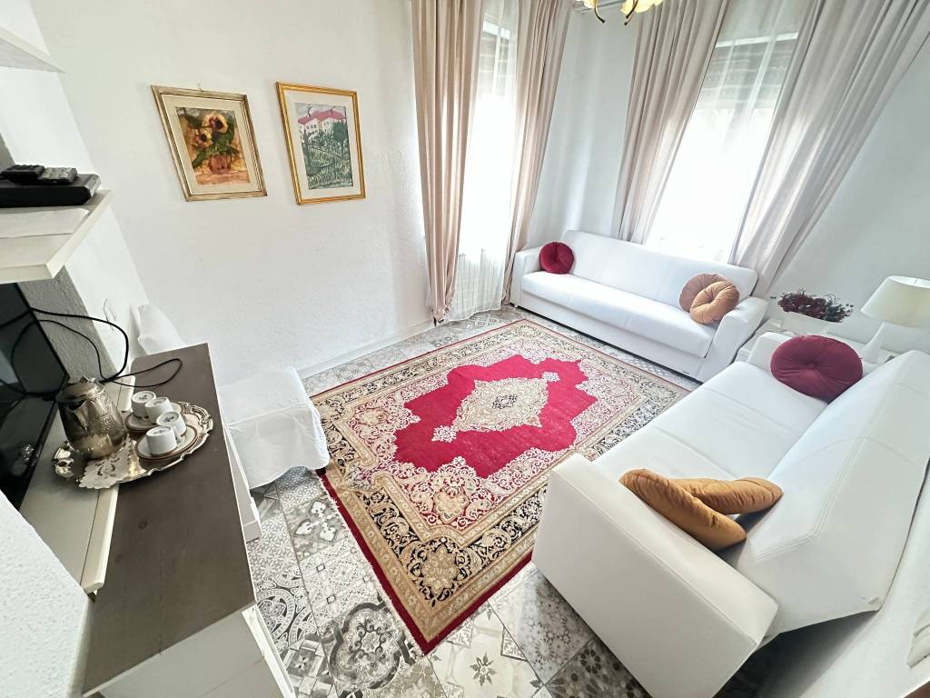 Casa indipendente a Laconi in Via Maggiore - Foto 2