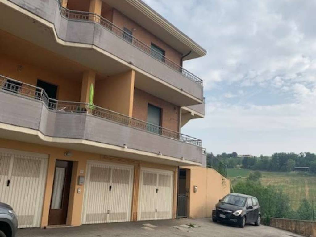 Immobile a Montecalvo in foglia in via Sandro Pertini snc - Foto 2