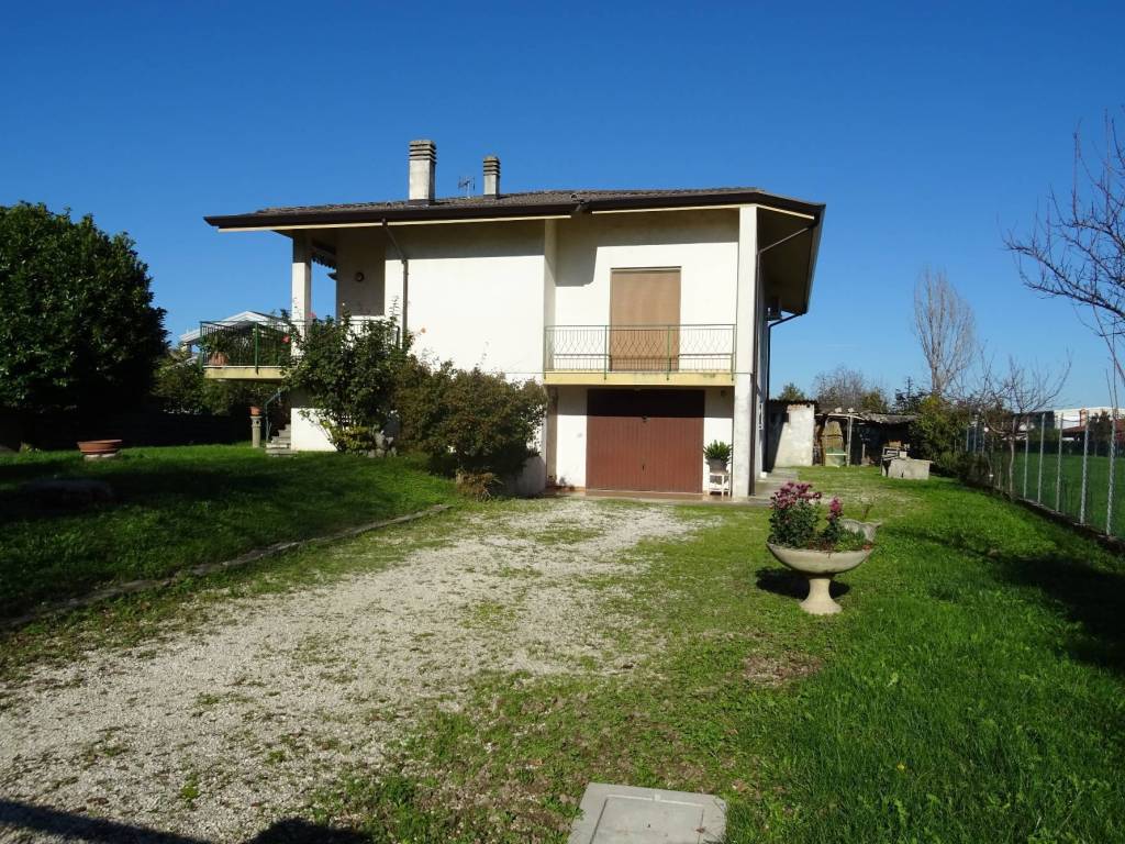 Casa indipendente a Carlino in Via Sotto Zellina, 1 - Foto 4