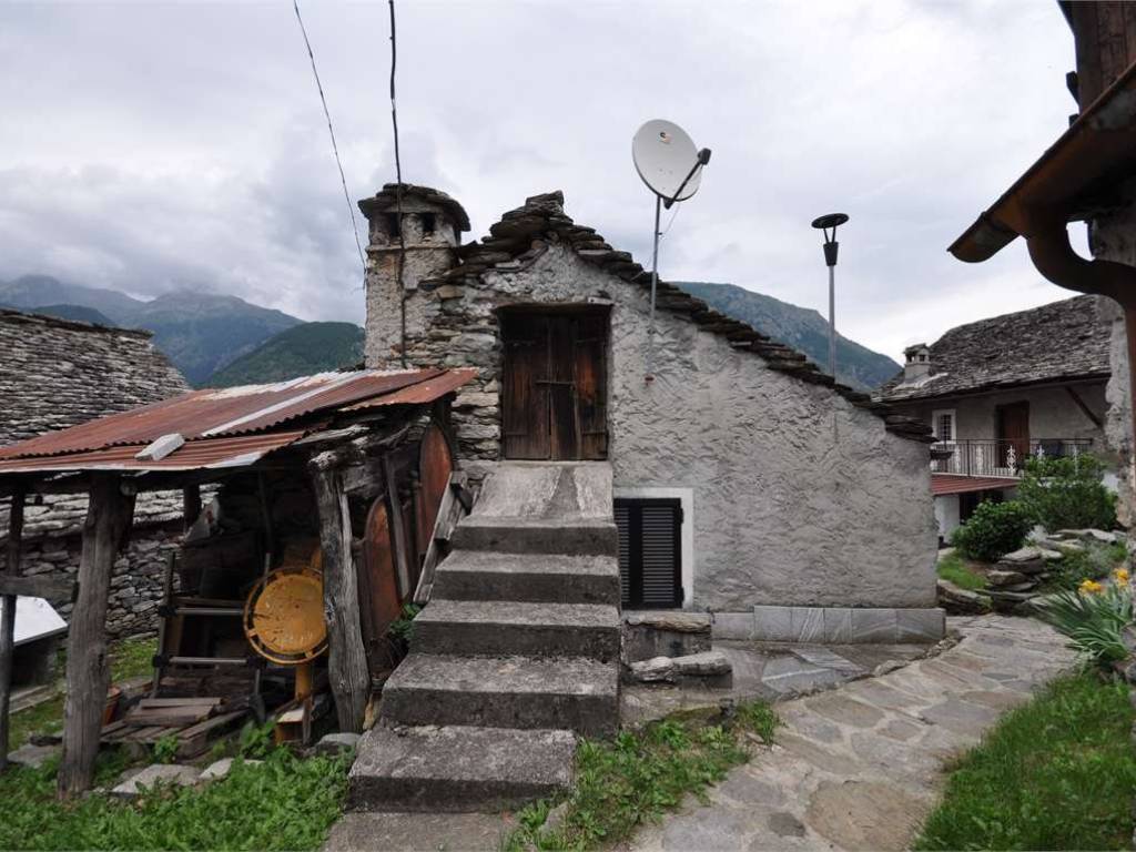 Casa indipendente a Bognanco in Località Pioi, 28 - Foto 2