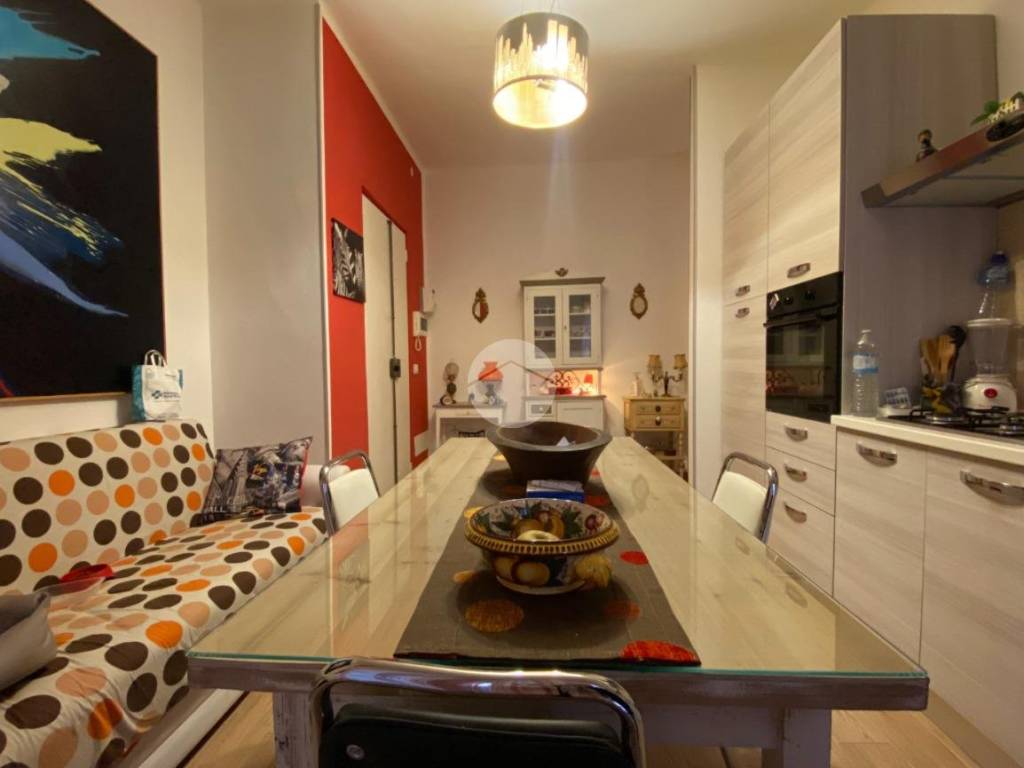 Appartamento a Asti in Piazza Medaglie D'Oro, 6 - Foto 3